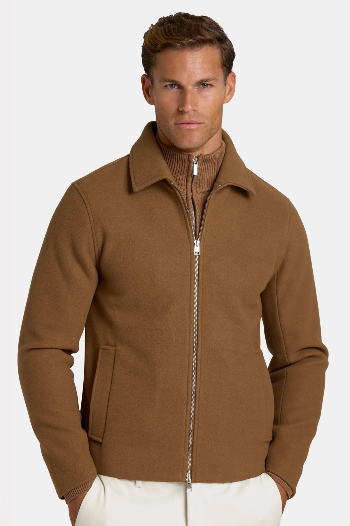 #color_Khaki