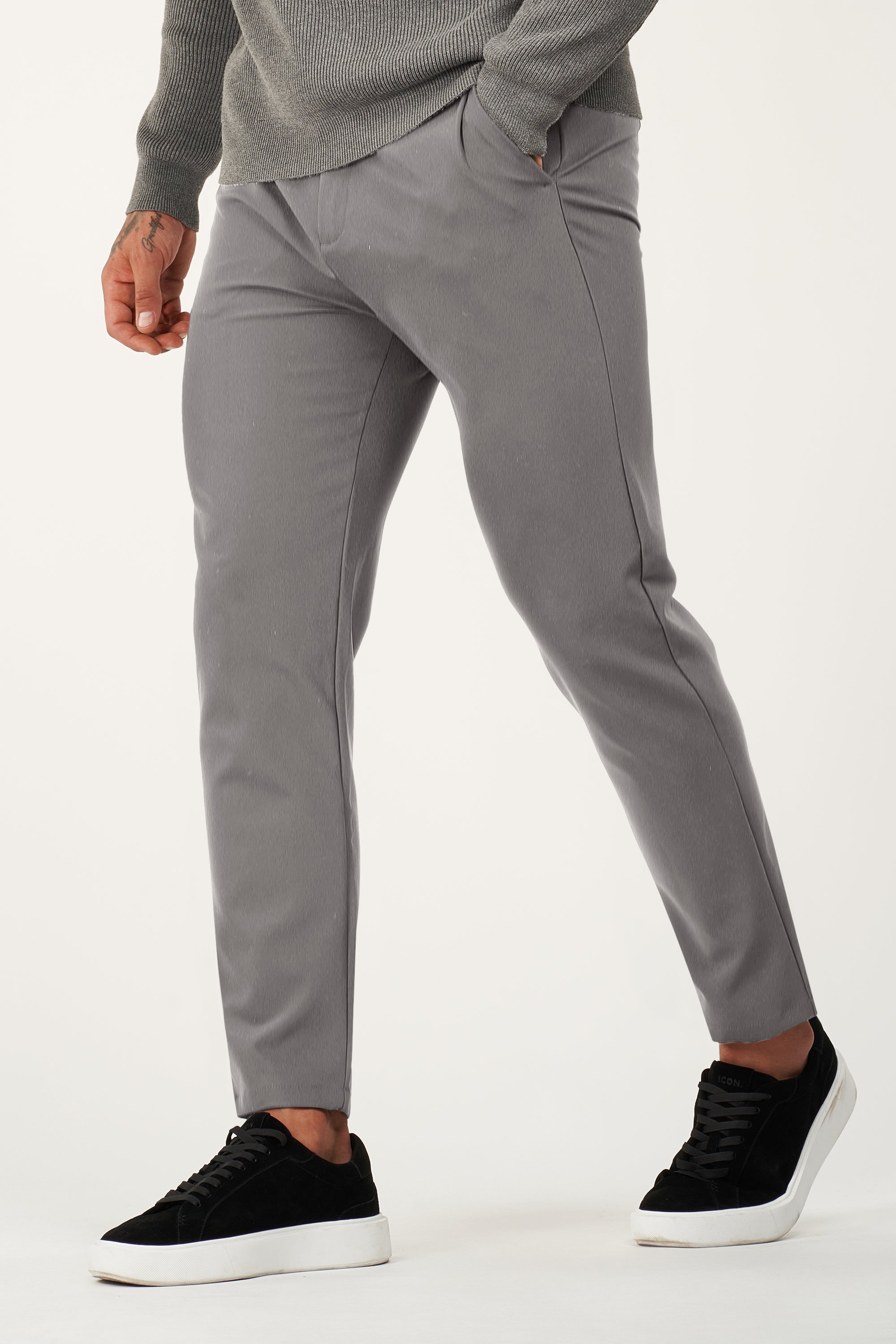 THE TECH PANTS - GREY