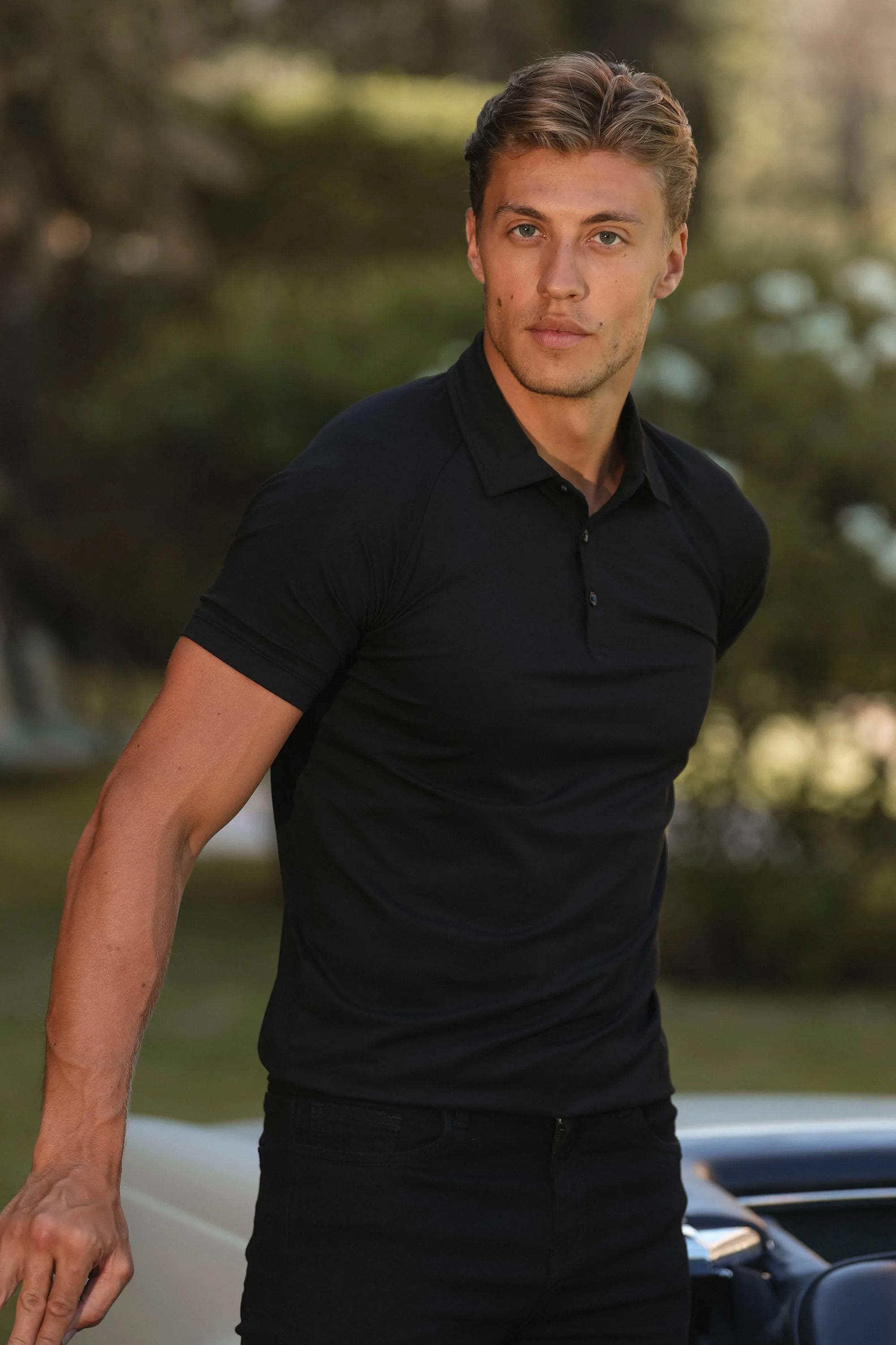 THE MUSCLE BUTTON POLO - BLACK - ICON. AMSTERDAM