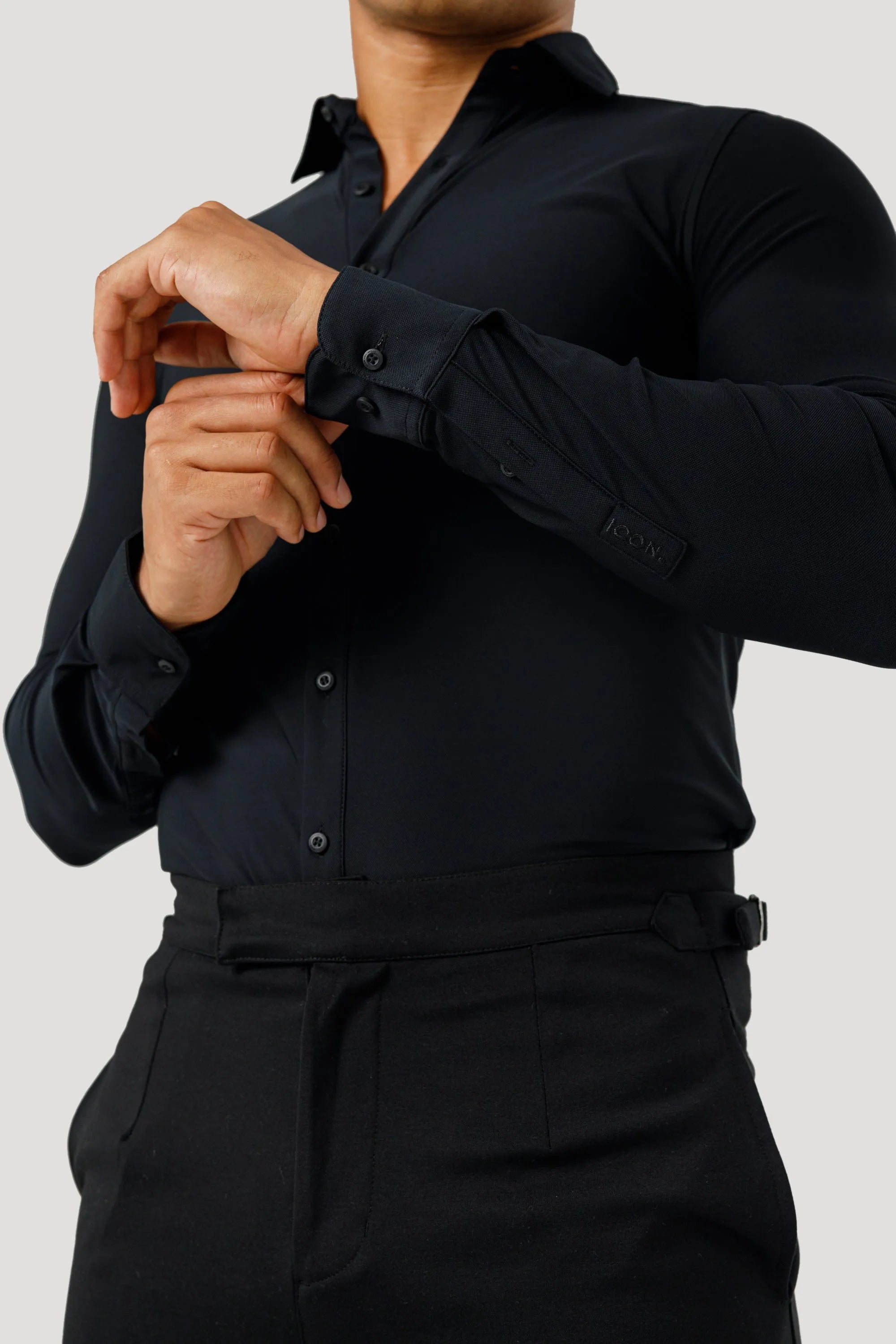 THE ATHLETIC STRETCH SHIRT - BLACK - ICON. AMSTERDAM